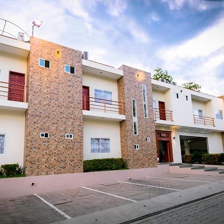 Hotel Mediterraneo Inn Santa Rosa de Lima 外观 照片
