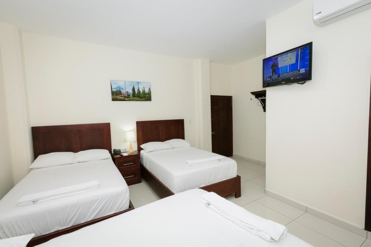 Hotel Mediterraneo Inn Santa Rosa de Lima 外观 照片