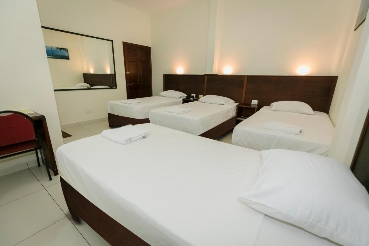 Hotel Mediterraneo Inn Santa Rosa de Lima 外观 照片