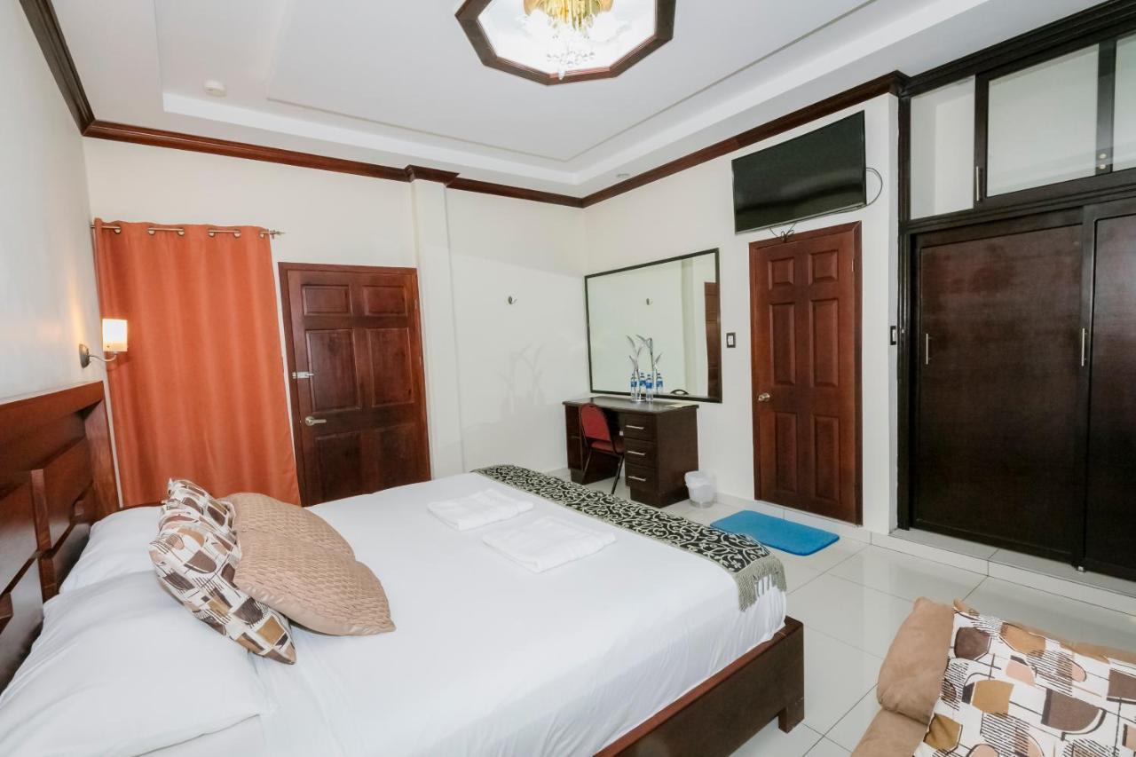 Hotel Mediterraneo Inn Santa Rosa de Lima 外观 照片